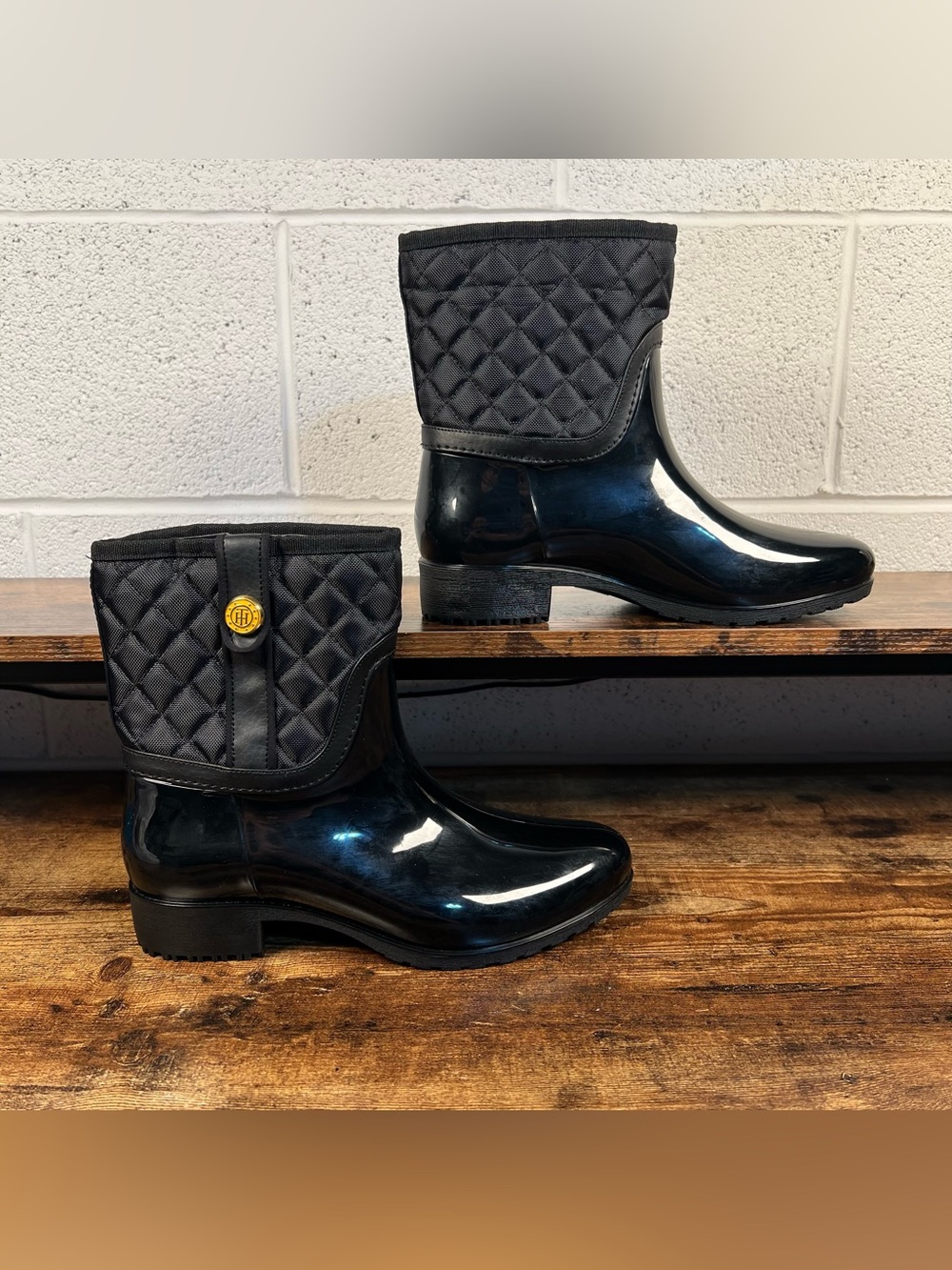 Tommy Hilfiger Boots Freza Black‎ Quilted Rubber Rain Boots Women's 9